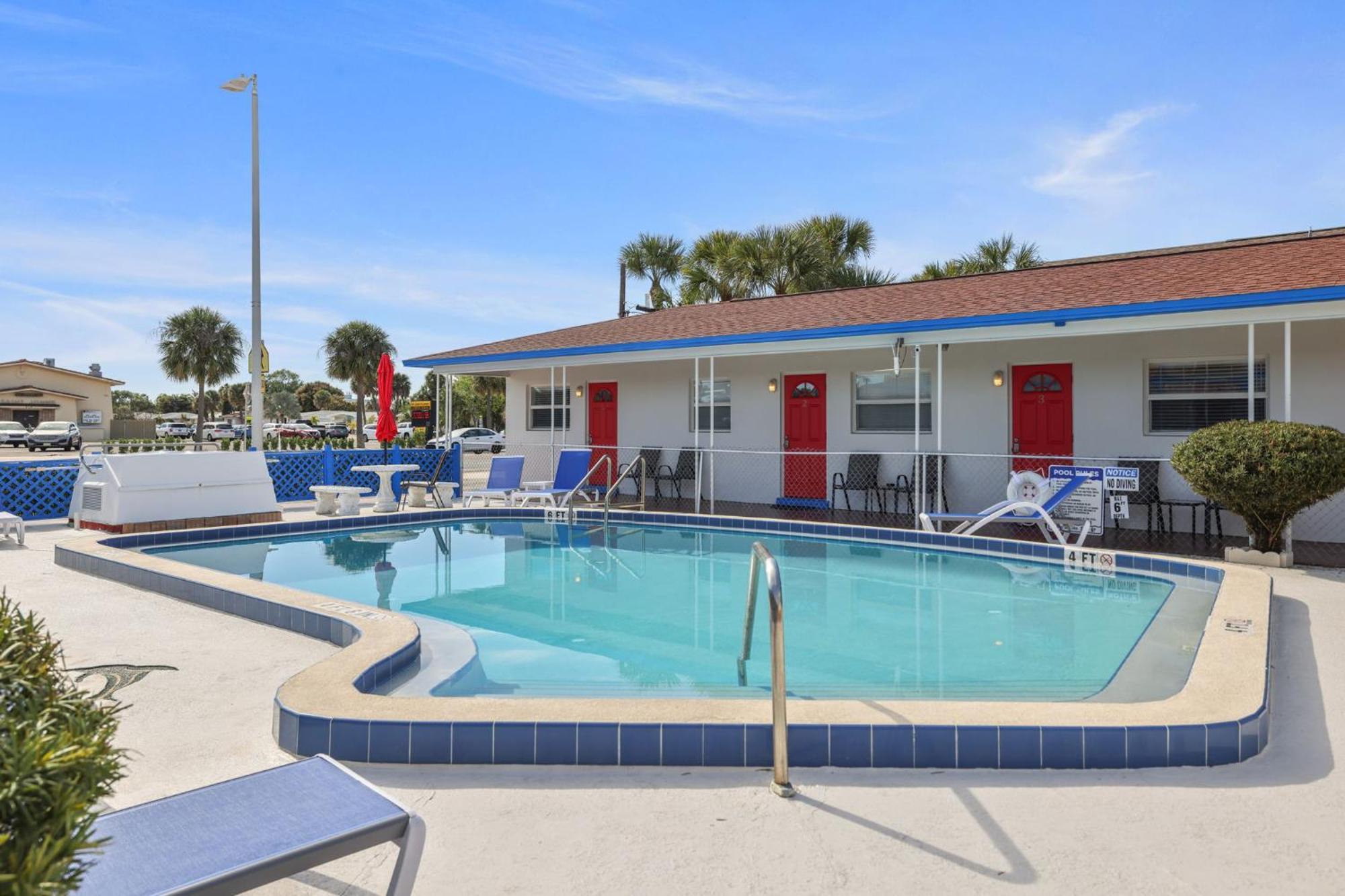 Sun Island Motel St. Pete Beach Eksteriør billede