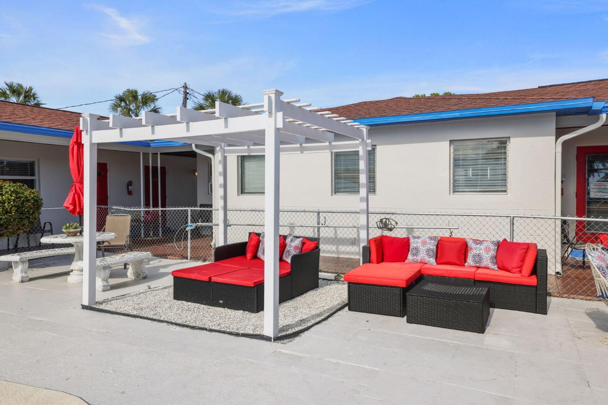 Sun Island Motel St. Pete Beach Eksteriør billede